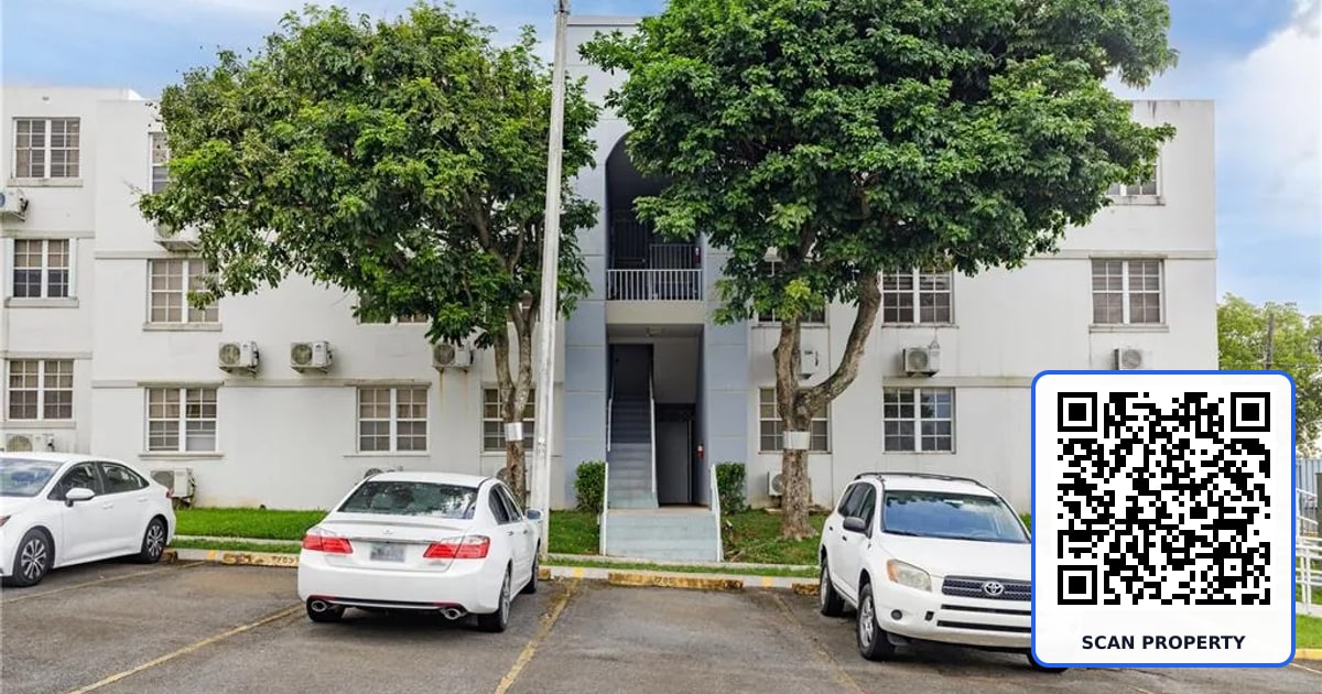 650 CALLE CECILIANA UNIT 704 property photo