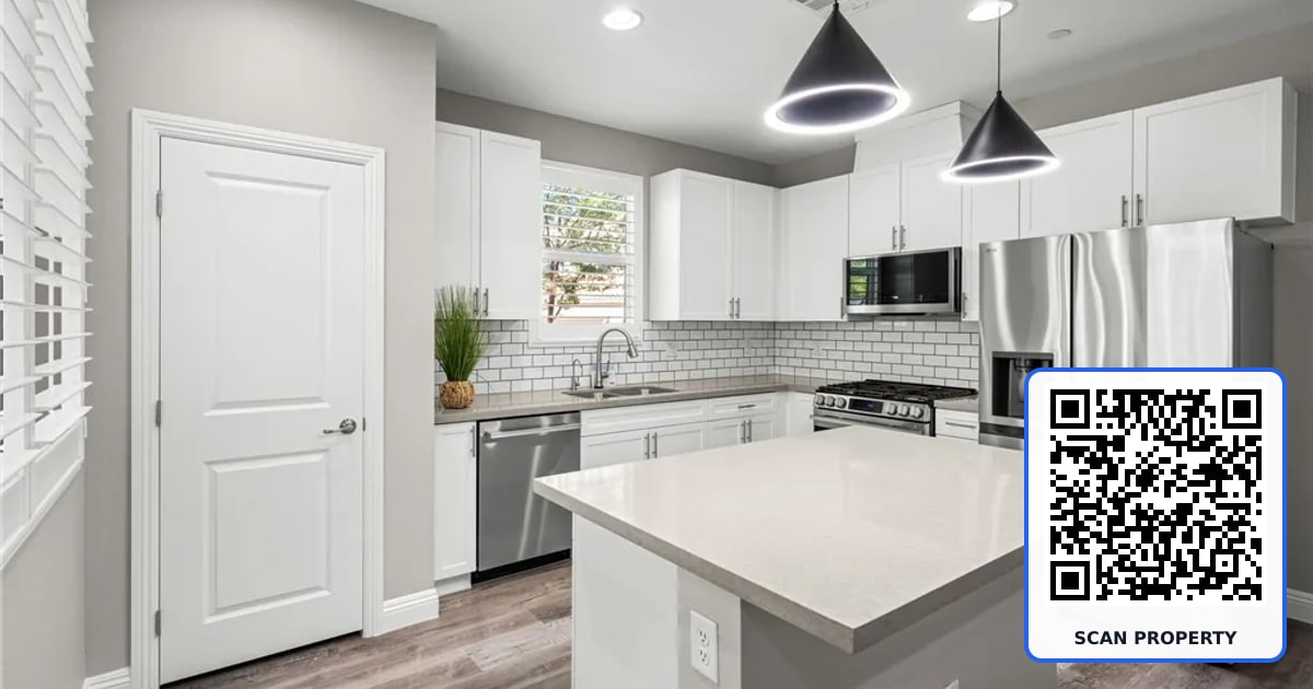 1012 Via Lombardi Avenue property photo