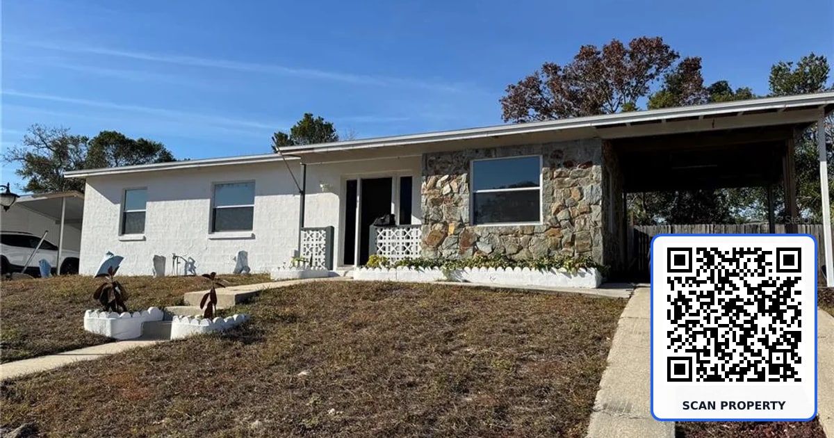 425 HOLLYHOCK LANE property photo