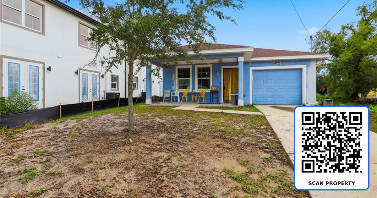 2215 E COLUMBUS DRIVE property photo