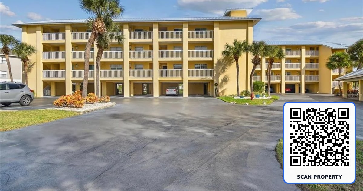1125 PINELLAS BAYWAY S UNIT 302 property photo