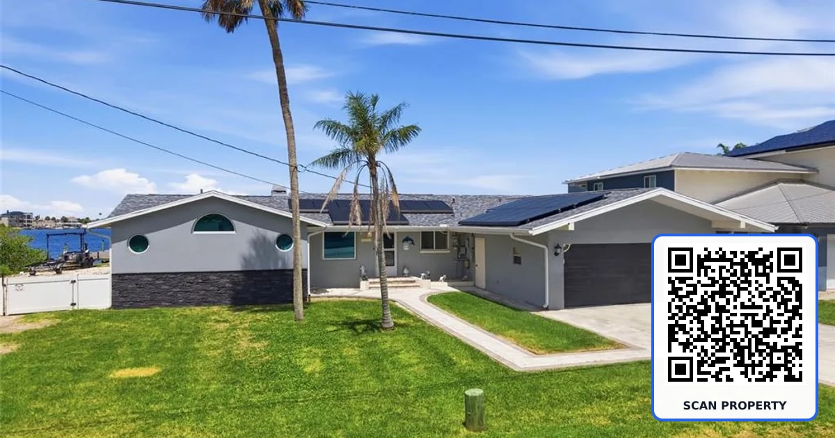 8211 HAYWARD LANE property photo