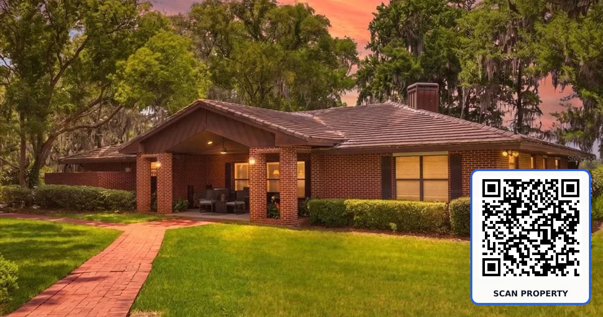4910 E LAKE DRIVE property photo