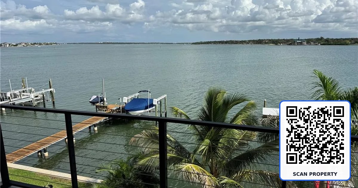 7973 CAUSEWAY BOULEVARD N property photo