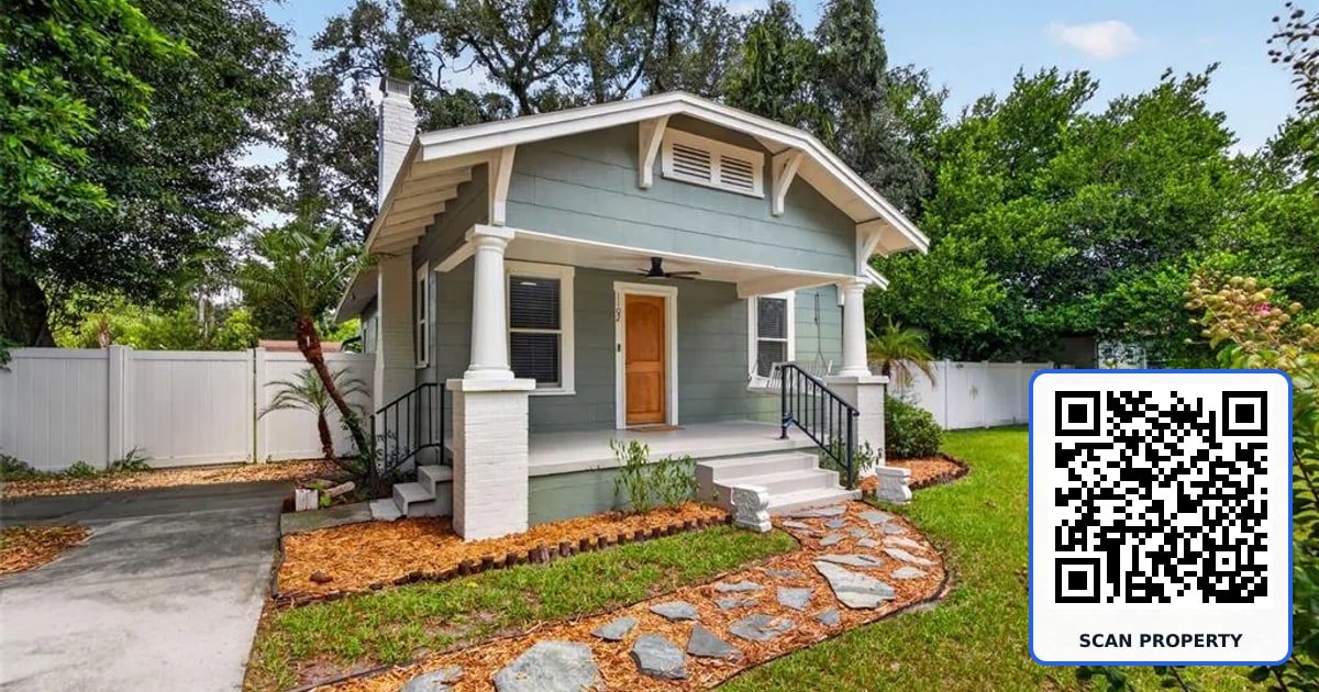1102 E CHELSEA STREET property photo
