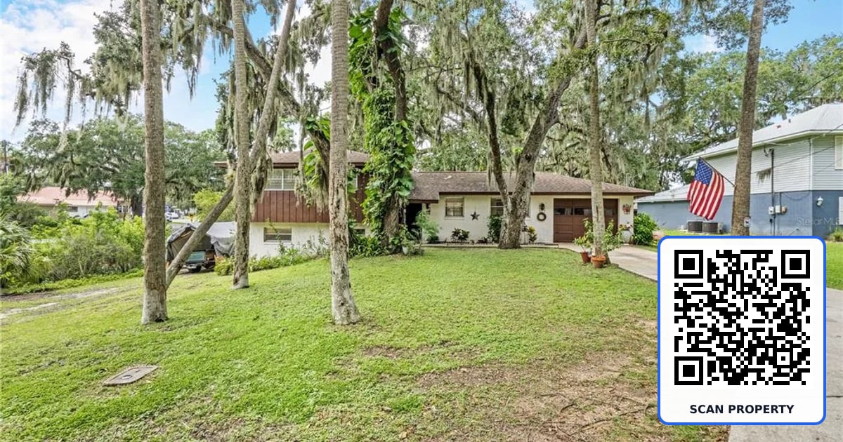 24 OAK STREET property photo