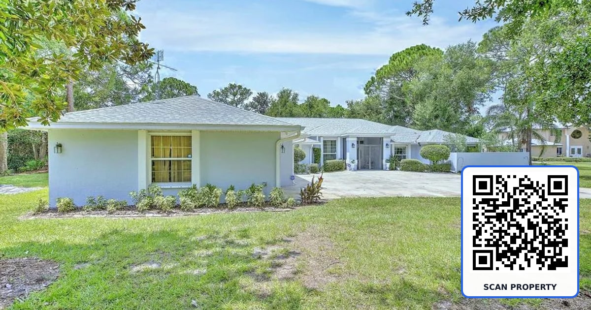 2307 FAIRWAY LANE property photo