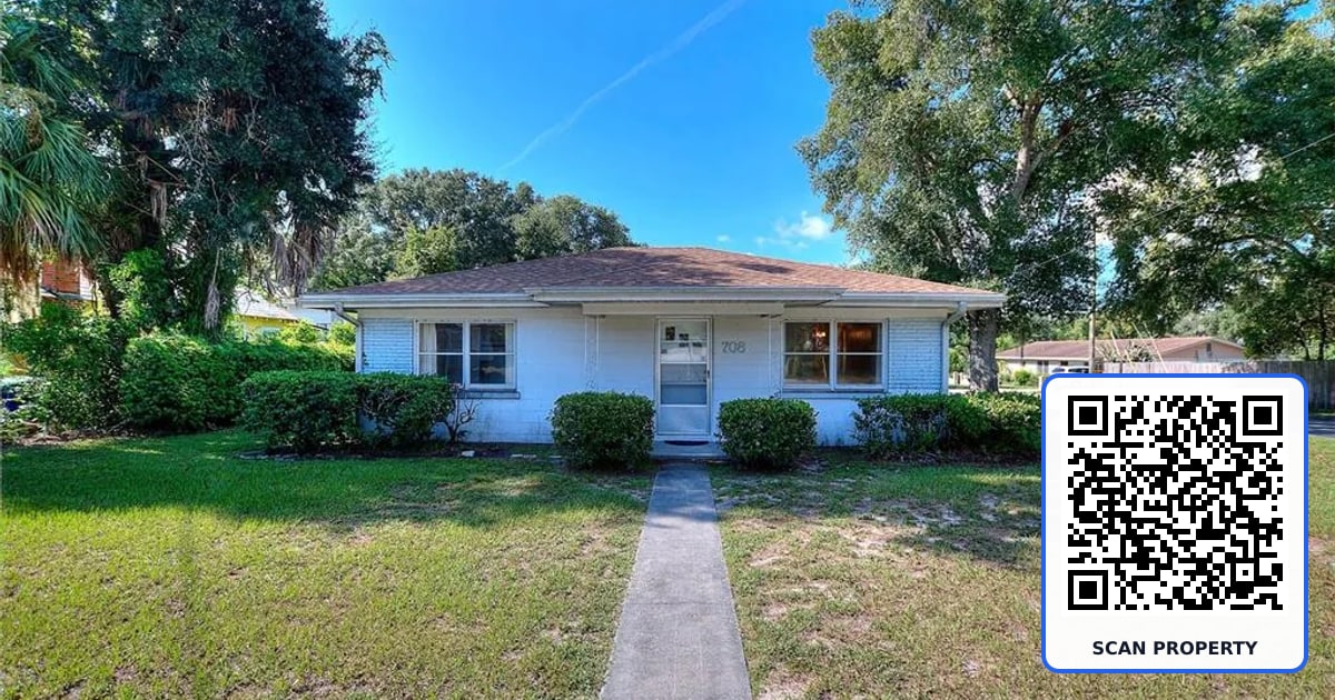 708 AVENUE E NE property photo