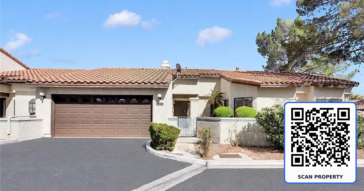 3125 La Mancha Way property photo